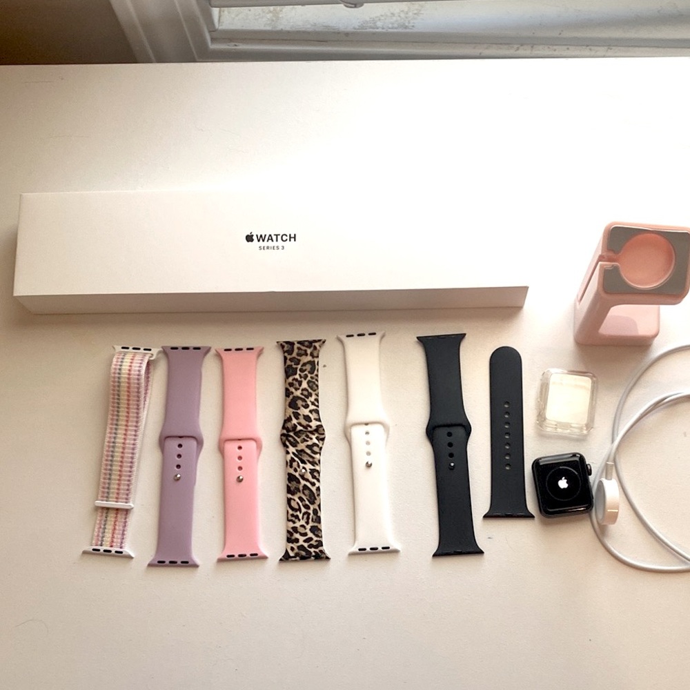 Apple Watch Series 3 & Accessories